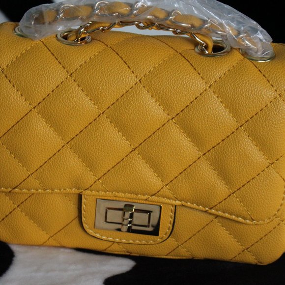 IsabeLLe Handbag - Picture 1 of 6